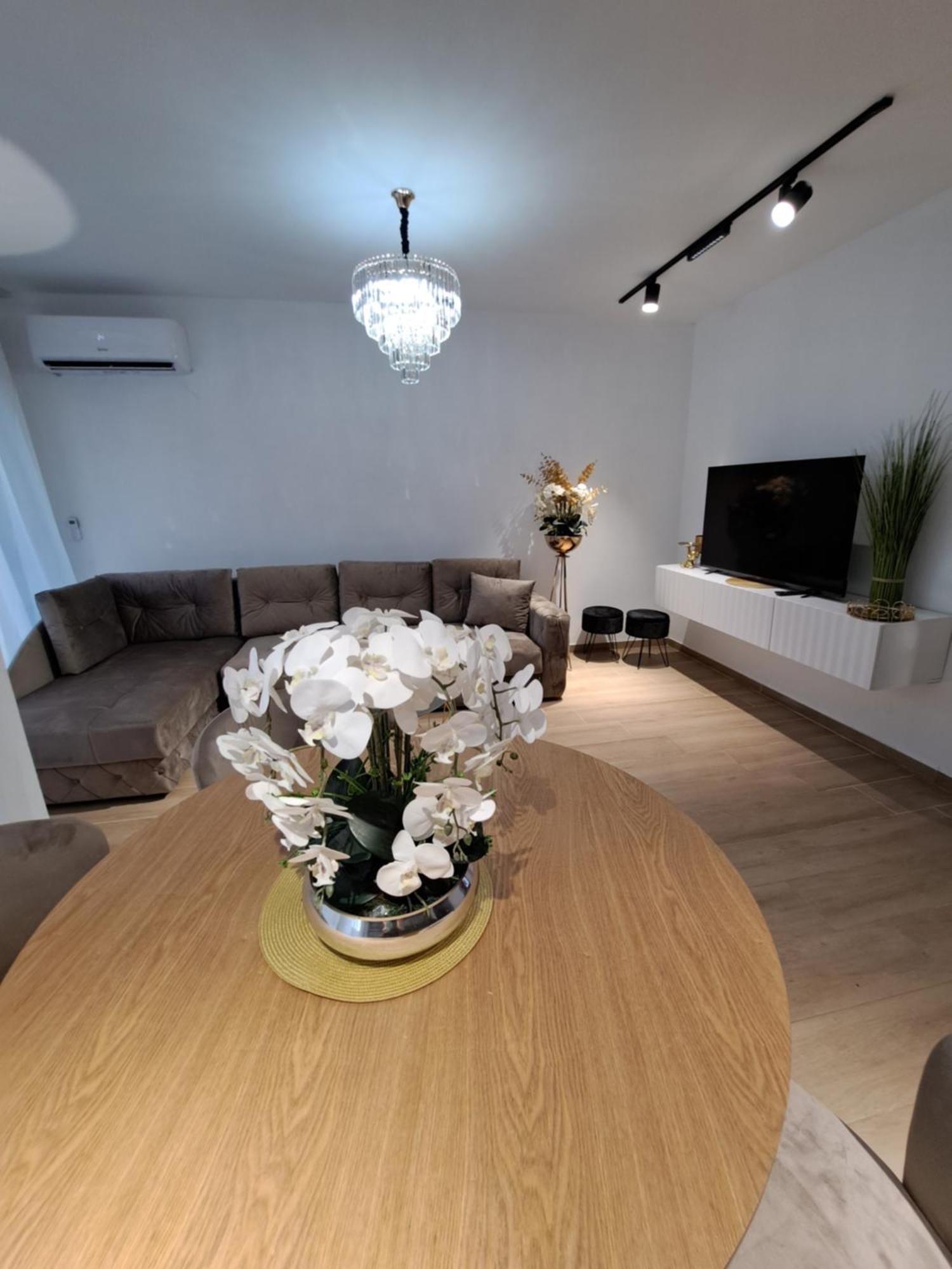 אולסינץ' Apartments Pepdjonovic מראה חיצוני תמונה